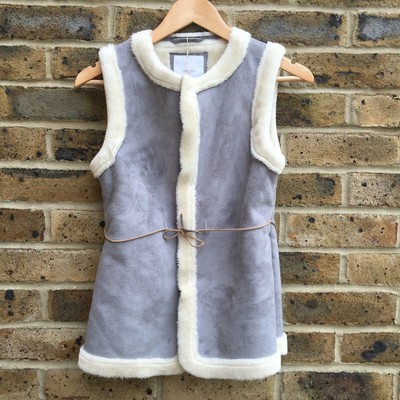 mango sleeveless coat