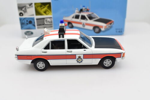 Modellino auto scala 1:43 Ford Granada Greater Manchester POLICE Vanguards NEW - Foto 10 di 10