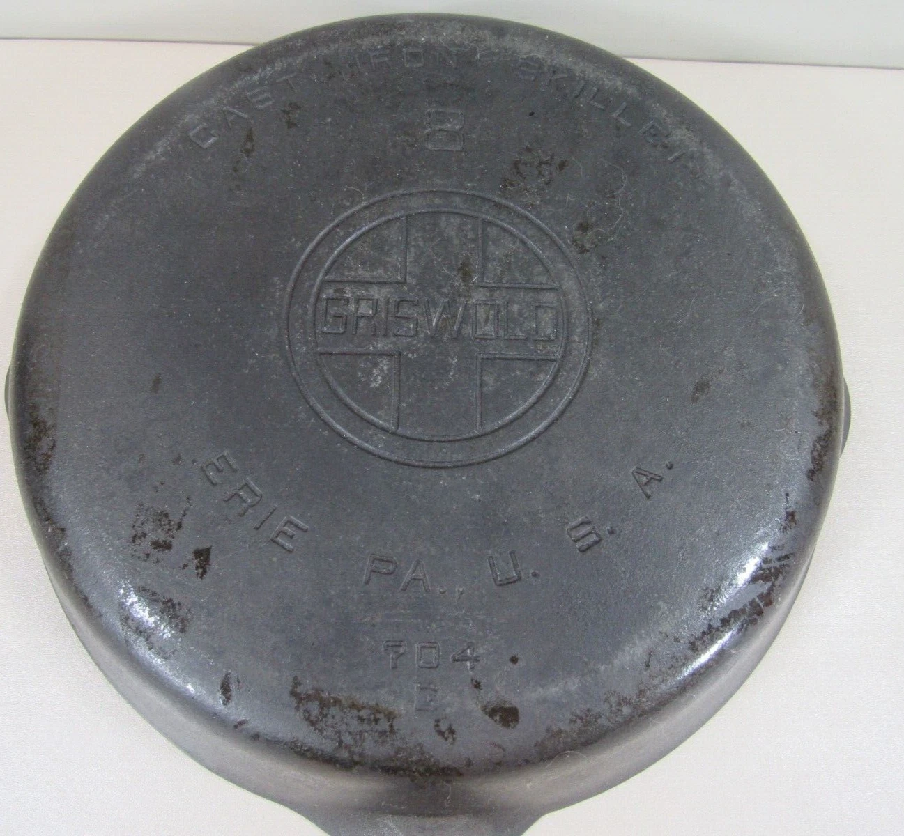 Cast Iron Griswold #8 ~ 704G Large Block Logo Skillet Pan with Pouring Ends