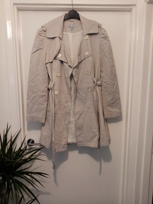 red herring grey coat