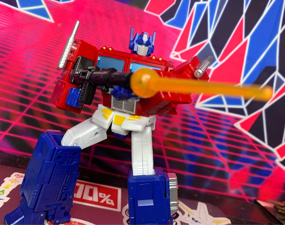 Classic Optimus Prime Action Figure - Image 3 of 4