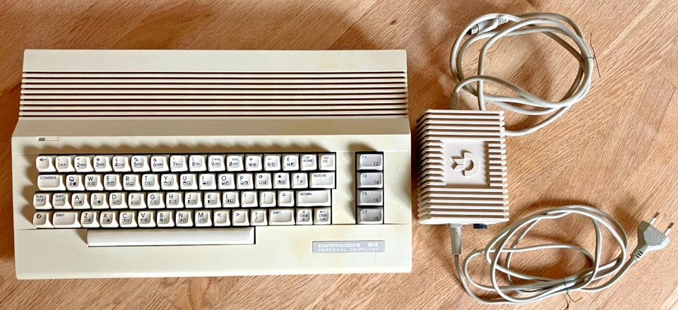 C64 C - im Orginalzustand- gereinigt - geprüft - voll funktionstüchtig