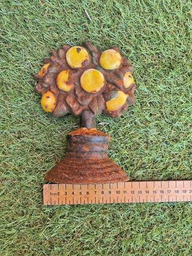 Vintage Cast Iron Door Stop Lemon Tree - Picture 3 of 4