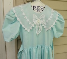 Girls's gorgeous aqua/green dress with white lace and bead trim Size 8