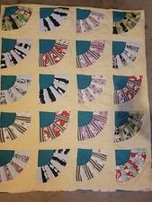 Vintage Pieced Hand Quilted "Grandmothers Fan "70" x 80" Full Quilt