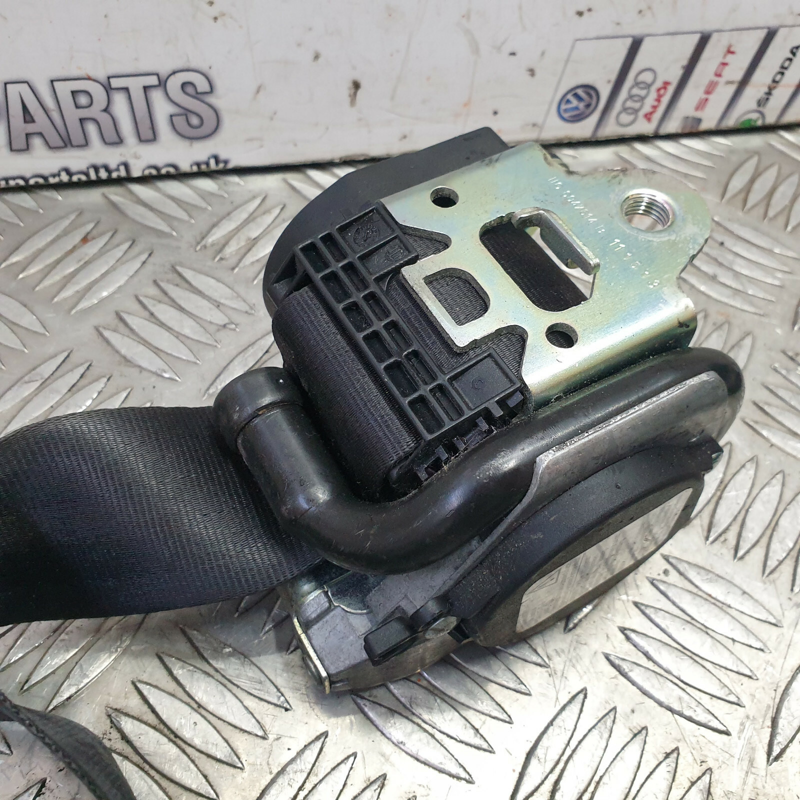 SKODA OCTAVIA VRS SEAT BELT PASSENGER SIDE FRONT 20092014 1Z0857701C eBay