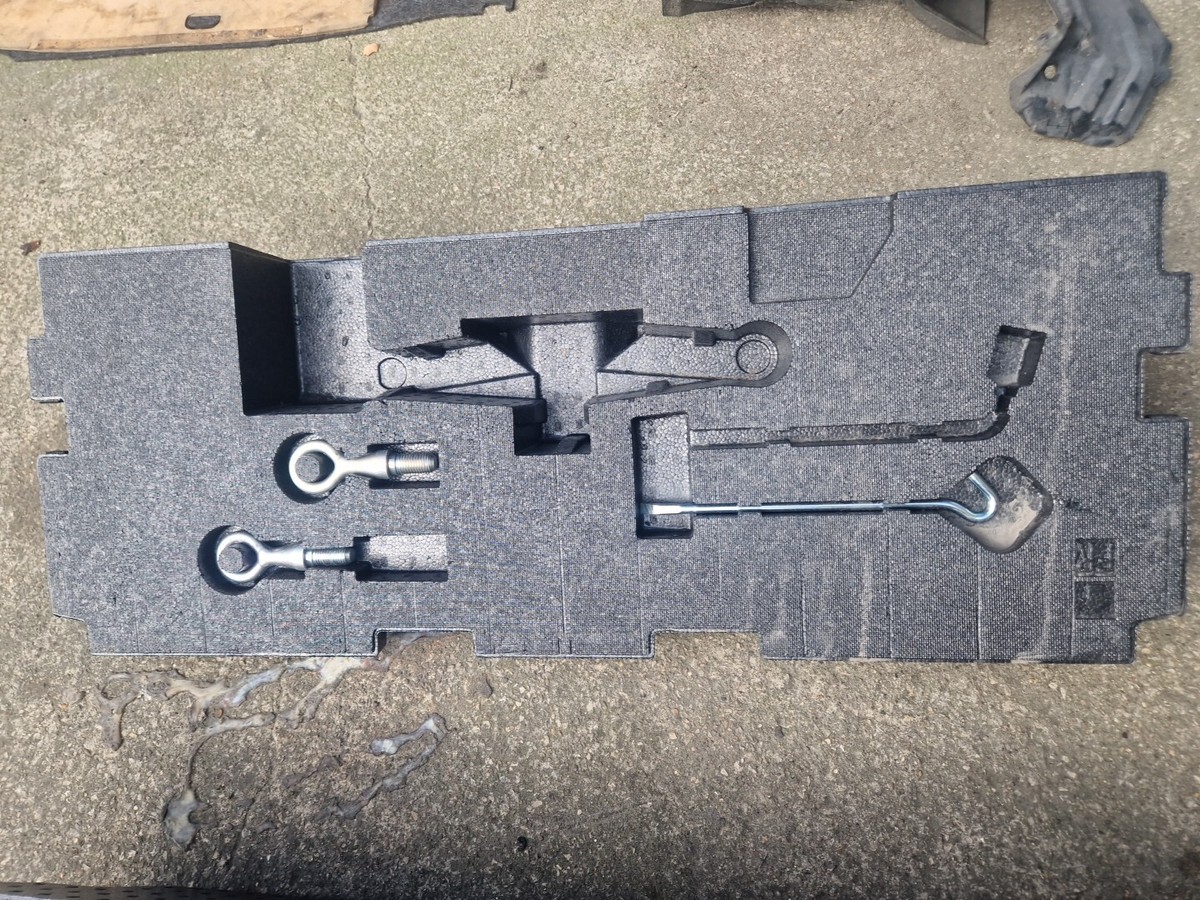 MAZDA CX-5 BOOT TRUNK TOOL BOX TRAY FOAM KD54688MX MK1 KE 2012