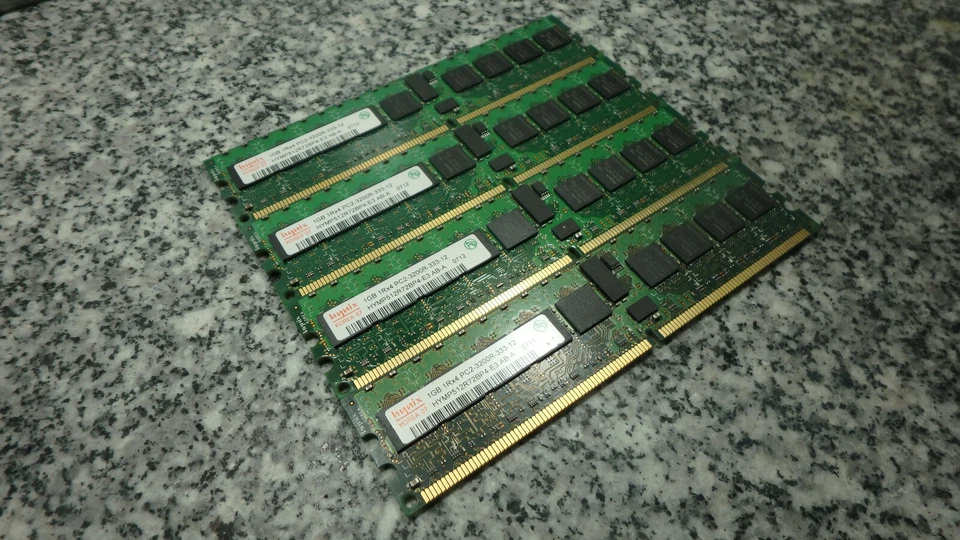 4GB (4X1GB) PC2-3200R-333-12 1GB Server RAM Poweredge 2850 HYMP512R72BP4-E3 AB-A - Image 2 of 3