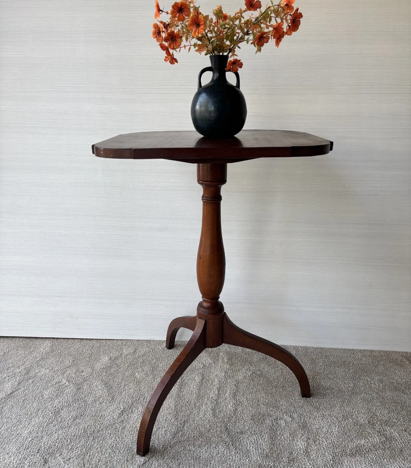 Mesa auxiliar pedestal federalista vintage del siglo XIX soporte para velas caoba Foto 2 de 4