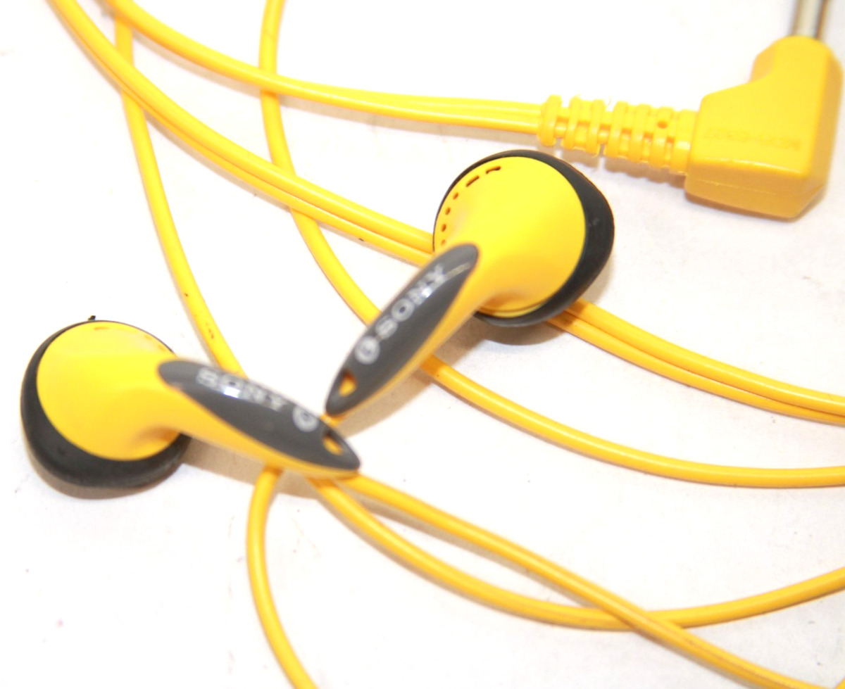 Vintage Sony Sports MDR-E827 Fontopia Earbuds - Yellow - w