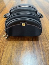 Wenger SwissGear Camera Bag Black The Sherpa Swiss Gear Clean Pockets No Strap 
