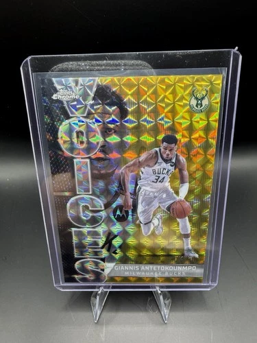 2025 Topps Chrome Giannis Antetokounmpo Refractors Orange (RAW)
