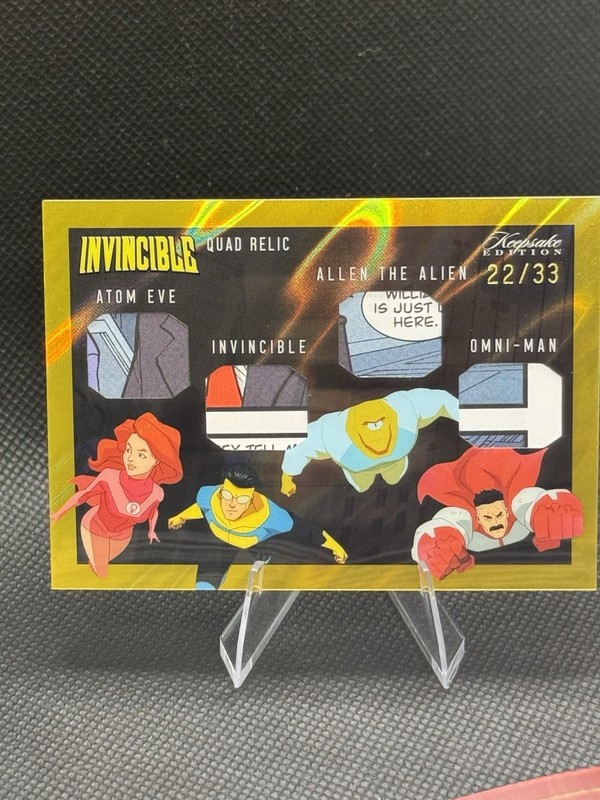 Very Rare /33 Gold Lava Quad Relic Card Invincible, Atom Eve, Allen, Omni-Man