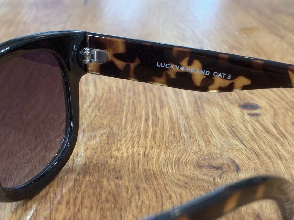 Lucky Brand Cat 3 Tortoiseshell Sunglasses Secondhand - Image 4 of 4