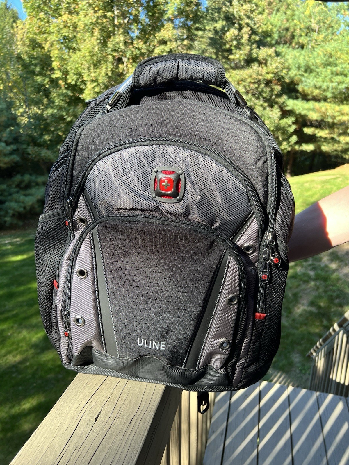 SwissGear - Synergy Backpack for 16" Laptop - Black/Gray Off