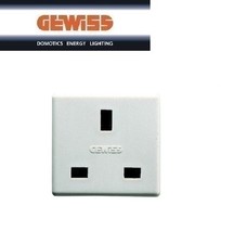 PRESA STANDARD INGLESE 2+T 13A GEWISS SYSTEM WHITE GW20208