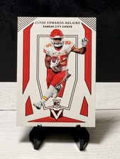 2020 Panini Chronicles - Vertex Clyde Edwards-Helaire #V-5 Red /199 (RC)