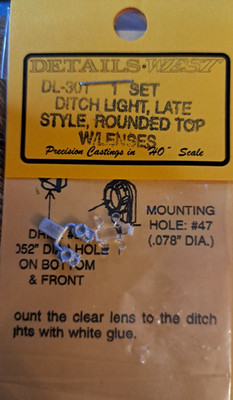 Details West DL-301 HO Ditch Lights Late Style Made in USA White Metal w/ Lenses
