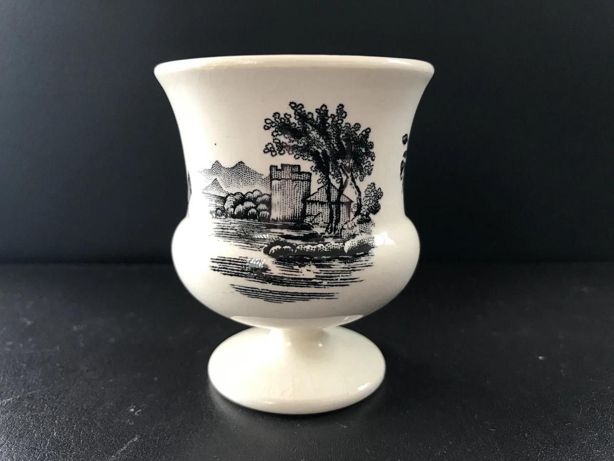 Wedgwood Etruria Black and White willow pattern style Egg cup C1890-1900