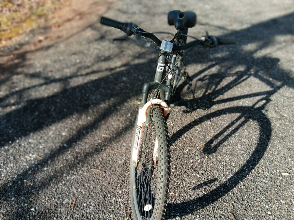 Genesis Gs29 Alloy Bike  - Image 2 of 4