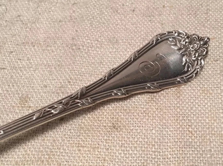 Tenedor para servir espárragos Madame Royale de plata esterlina antiguo Durgin Foto 2 de 4