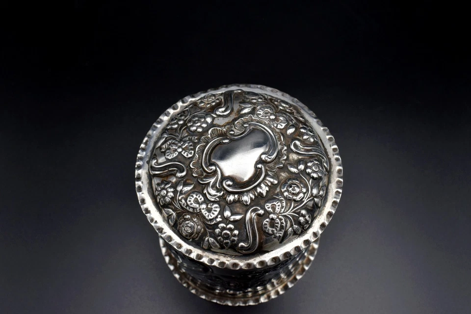 Carrito de té grande victoriano de plata maciza en polvo alrededor de 1890 Foto 4 de 4