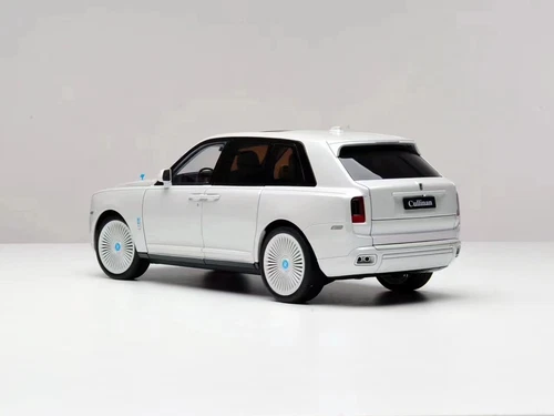 1/18 Rolls Royce Cullinan limited edition white Diecast Fully-opened - Picture 8 of 9