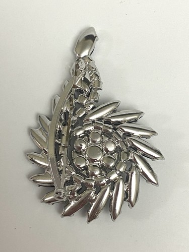 Vintage Austrian Black Crystal Pinwheel Brooch Rhodium Plate Layered Black Clear - Picture 4 of 6