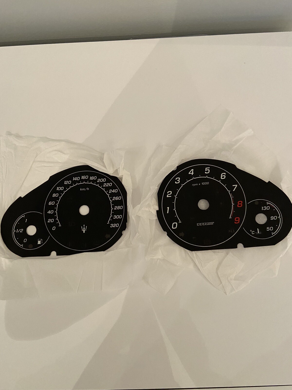 Maserati MC granturismo guage cluster faces kilometers