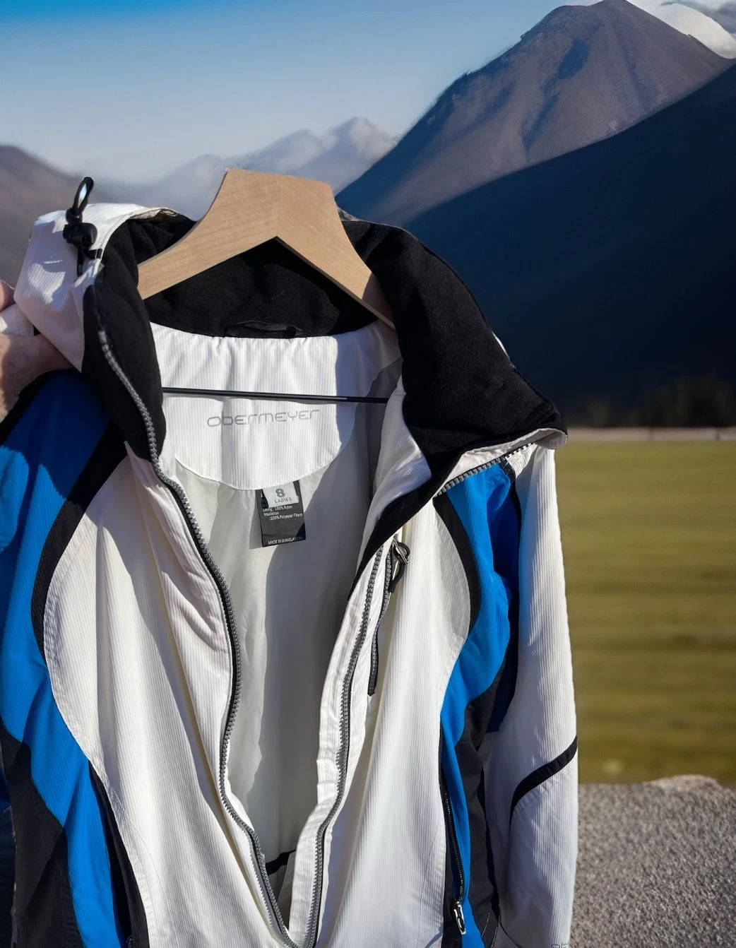 Obermeyer Hooded Snow Jacket Blue, White & Black Zip Up Ladies 8