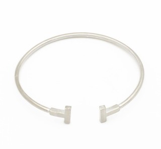 Tiffany & Co 18 Karat Weißgold "Tiffany T" 6 5" 2 4 mm Armreif Armband #J195741 1
