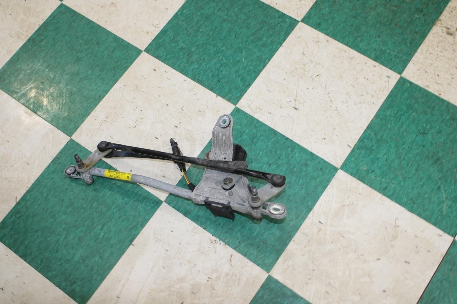 14-21 Ghibli Electronic Front Windshield Wiper Motor Arm Linkage OEM Factory WTY
