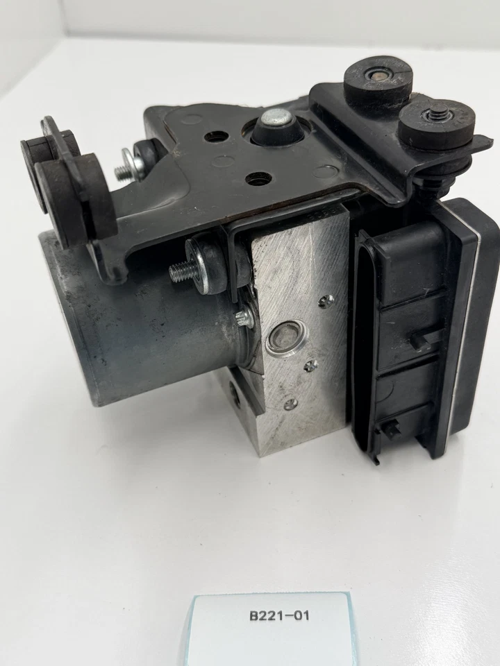 Модуль управления насосом 2011-2013 Infiniti G37 Abs VQYRD B221-01 - Изображение 2 из 4