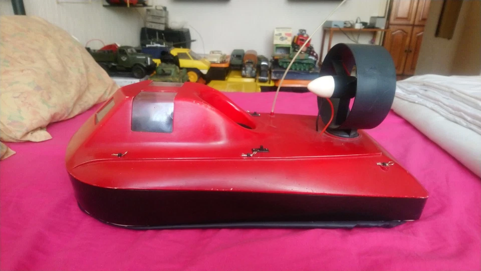 Hovercraft Radio Commandé - Photo 2/4