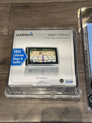 Garmin NUVI 1300LMT 4.3" GPS with Free Lifetime Maps & Traffic Bundle W/ Mount - Picture 2 of 5
