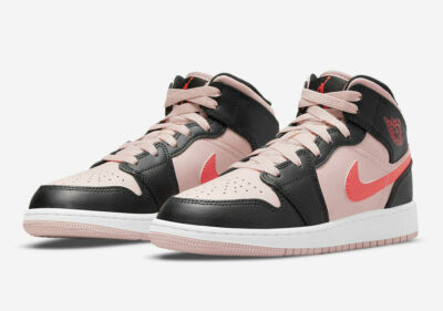 um♡ Nike Air Jordan 1 Mid GS Size 5 Black Pink Crimson 554725