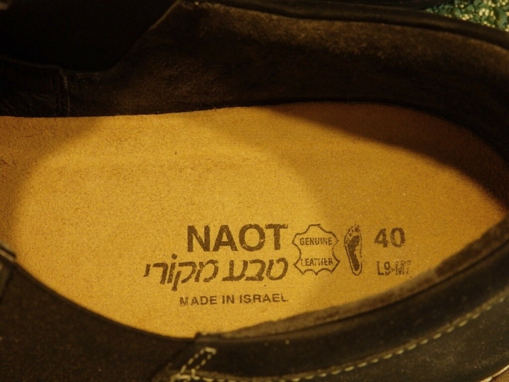 NEW!! NAOT Men display picture 2