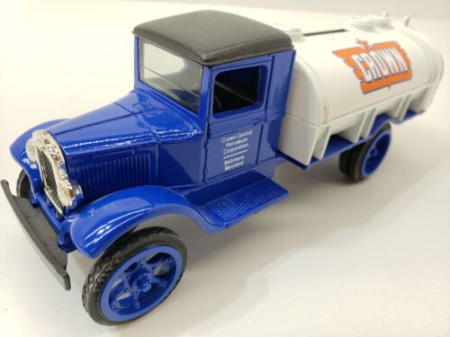ERTL DIE CAST CROWN PETROLEUM DELIVERY NEW TRUCK (BANK) LIMITED EDITION #3431 - 第 1/5 張圖片