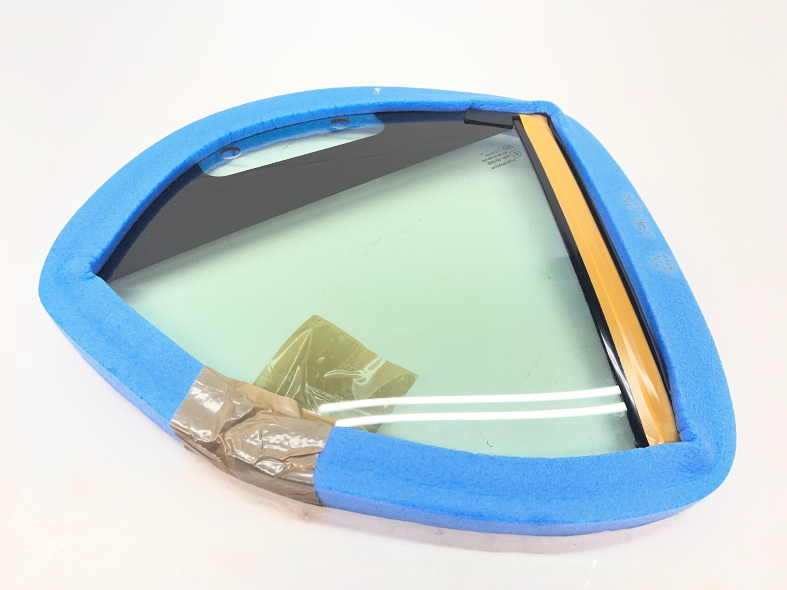 ASTON MARTIN VANQUISH REAR LEFT QUARTER GLASS ASSEMBLY OEM FD33-L29751-AB