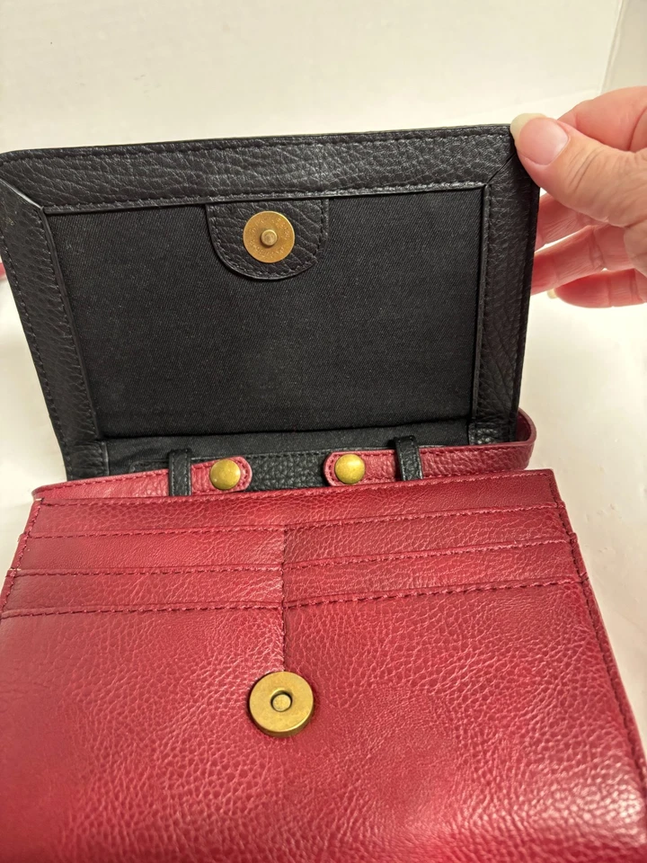 Bass Red Leather Purse Handbag Shoulder/Crossbody Multiple Compartments - Image 3 of 4