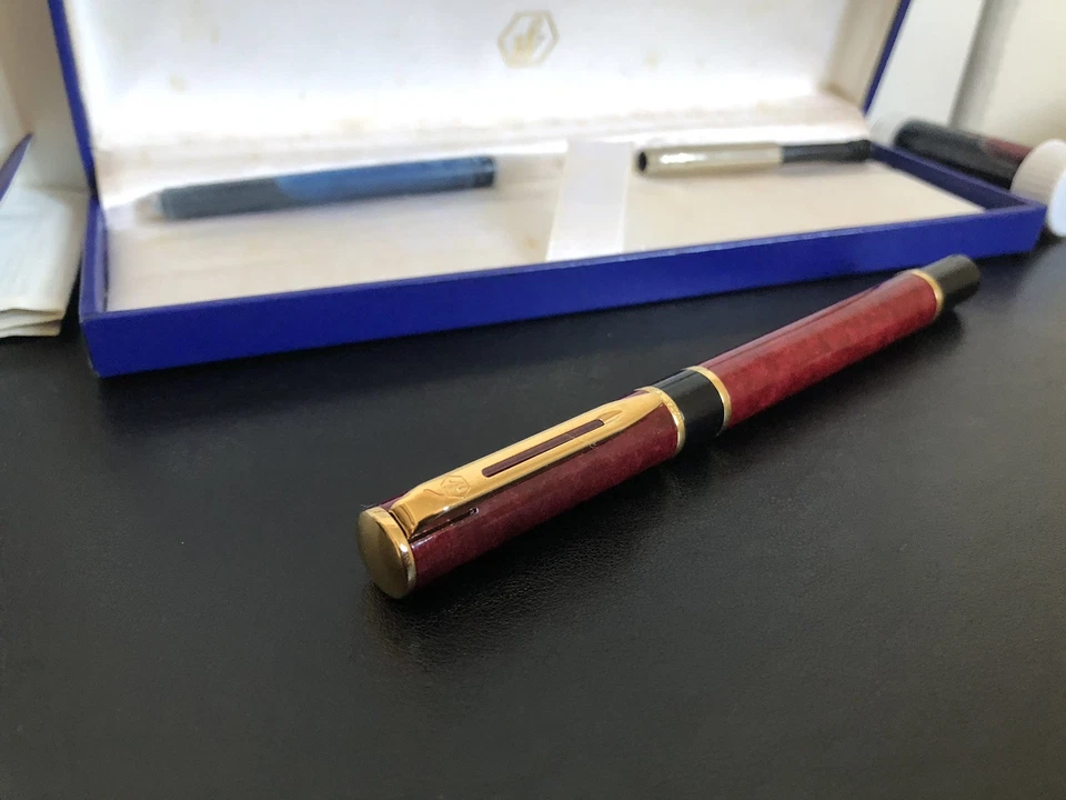 Waterman Laureat Marble Red Fountain pen With Box, Converter, etc - Image 4 of 4