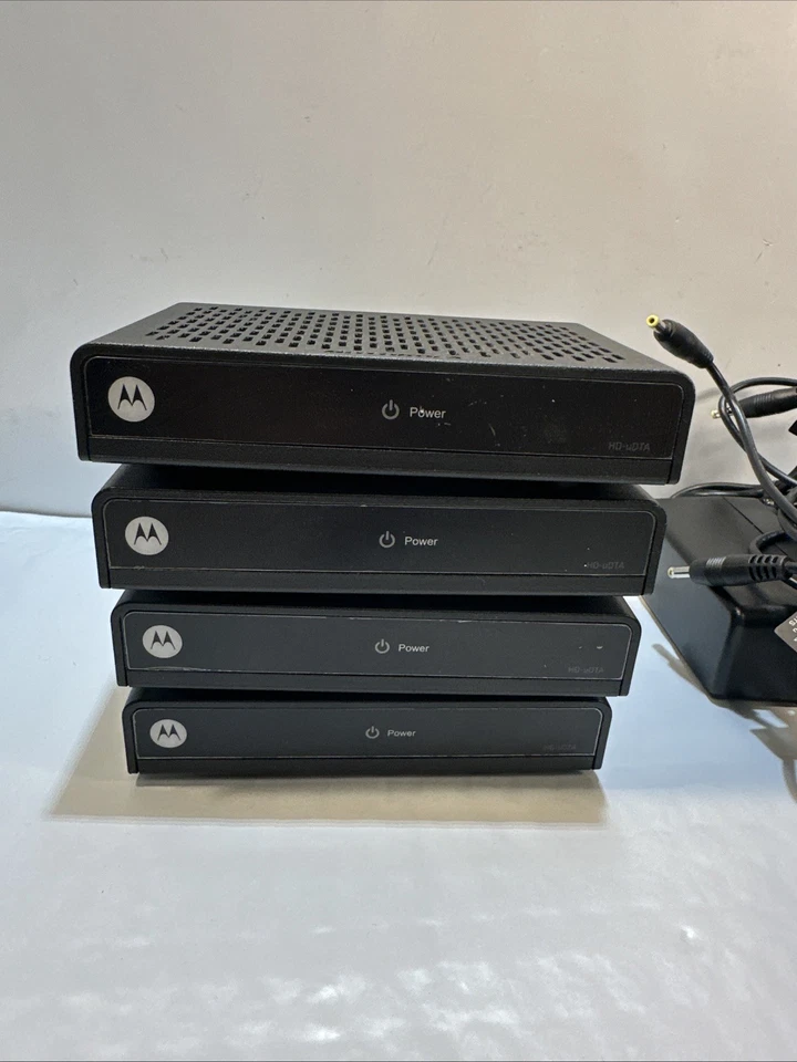 Lote de 4 adaptadores digitales Motorola HD-DTA100u/4301/000 Foto 2 de 4