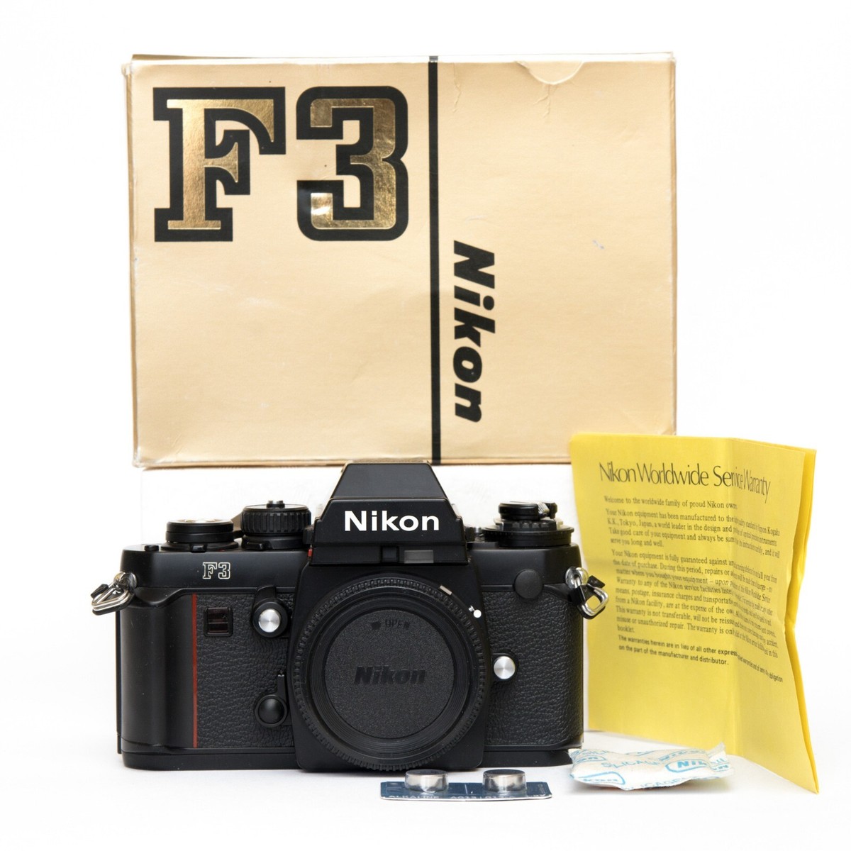 Nikon F3 フィルム　 ブラック ボディ Nikon F3 35mm Camera Body, Black with DE-2 Prism Finder