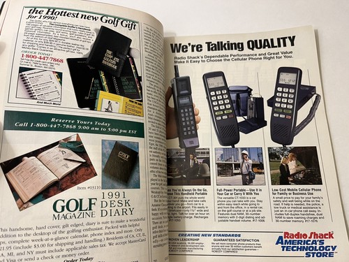 GOLF MAGAZINE NOVEMBER 1990 VOL. 32 No. 11 PUT LIKE CRAZY HALE IRWIN AT MEDINAH - Picture 9 of 18