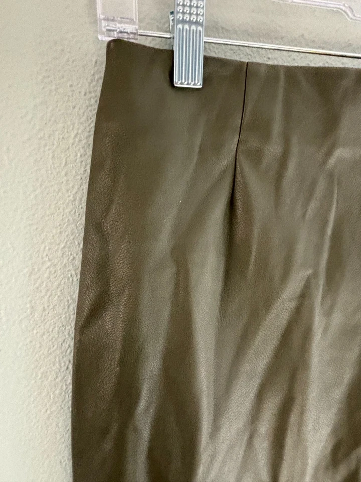 Zara Basic Womens Olive Green Straight/Pencil Faux Leather Skirt Medium - Image 2 of 4