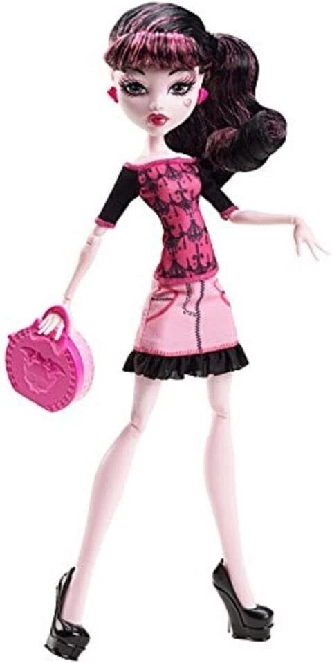 Monster High Scaris City Of Frights Draculaura Y0396