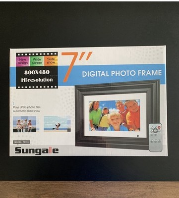 Sungale PF703 7'' LCD Digital Photo Frame, Wall-Mountable, Remote, SD/MMC/MS/XD