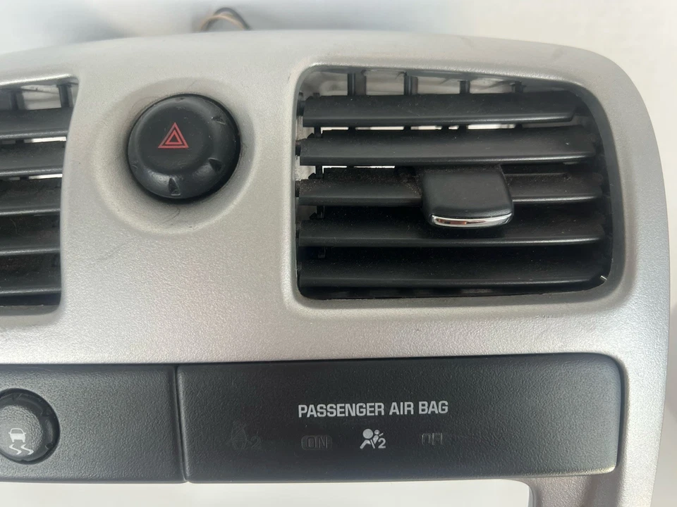 04-12 OEM Chevy Colorado GMC Canyon Radio central tablero bisel panel de ajuste gris Foto 4 de 4