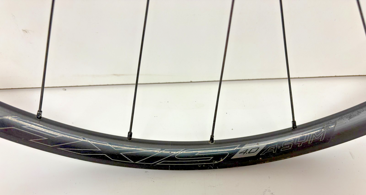 Specialized Axis 4.0 A-SYM Tubeless Aluminum Disc Brake QR 700C