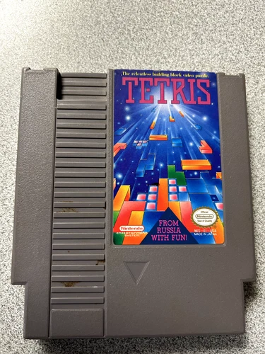Vintage 1980s NINTENDO "TETRIS" CLASSIC PUZZLE GAME cartridge for NES